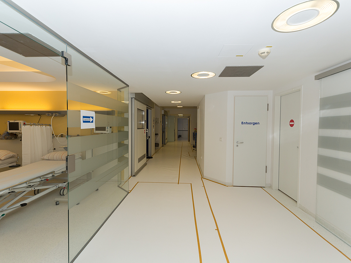 Angenehme Atmosphäre im OP-Zentrum Flur im OP-Zentrum